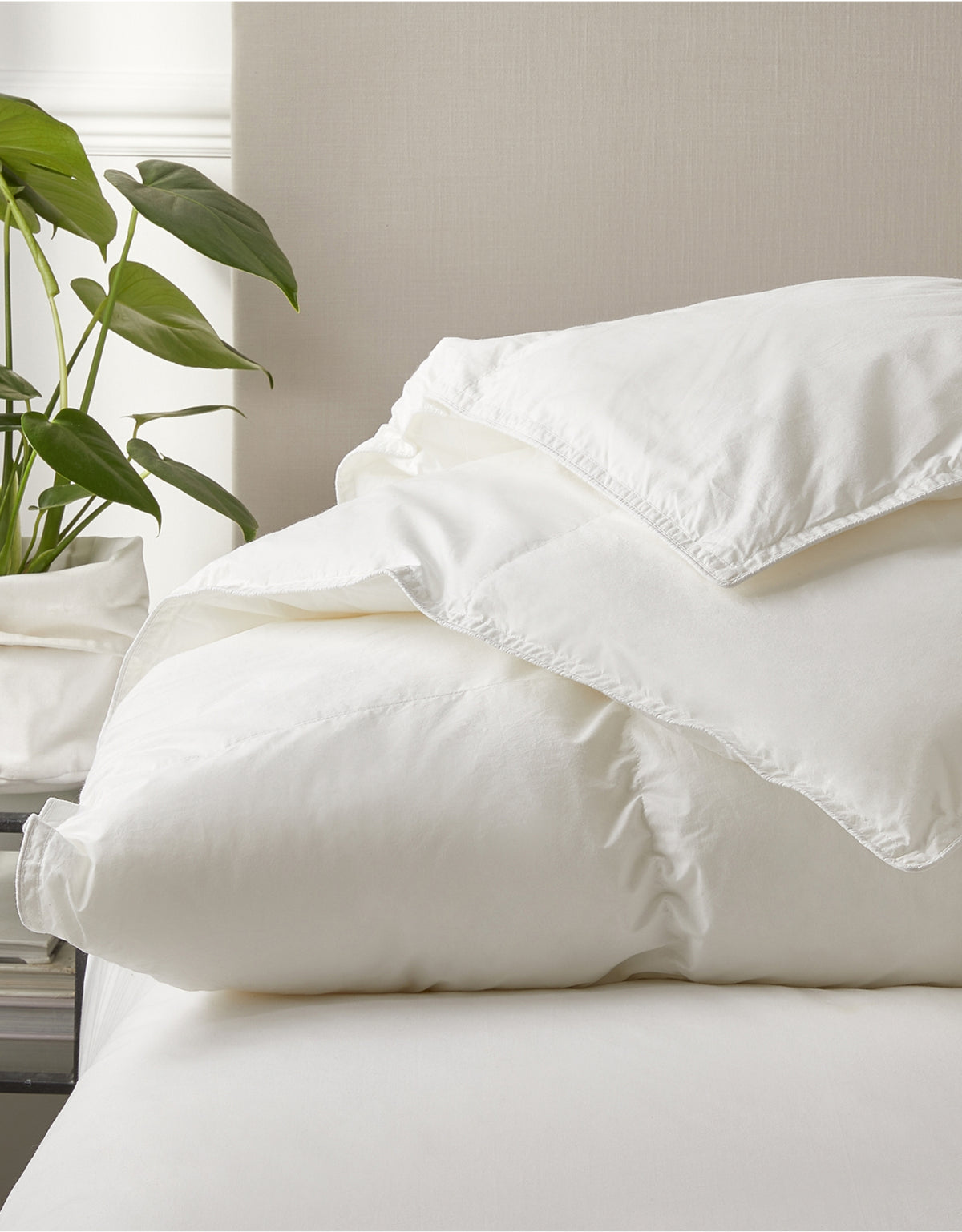 Deluxe Down Alternative Duvet – Medium
